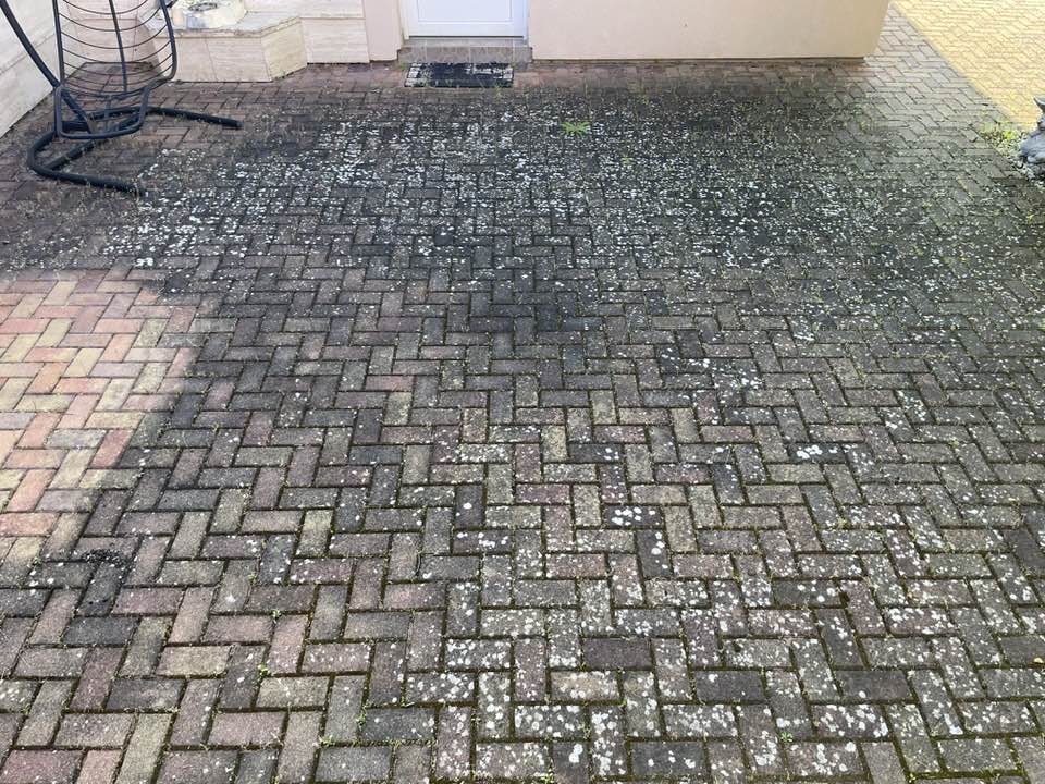 Forgókefés felülettisztító zamárdi térkövön